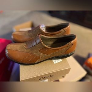 New Clark’s slip on shoes size 10